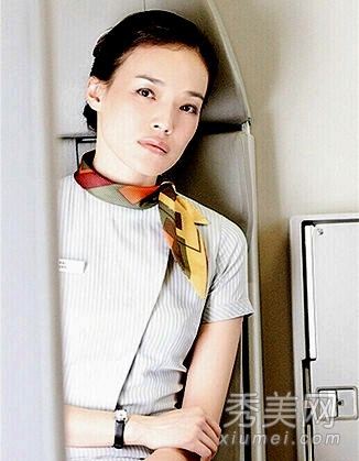 唐嫣杨幂林志玲发型PK 女星空姐装很迷人