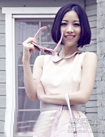 歌手姚贝娜病逝 生前美照最爱中分波波头
