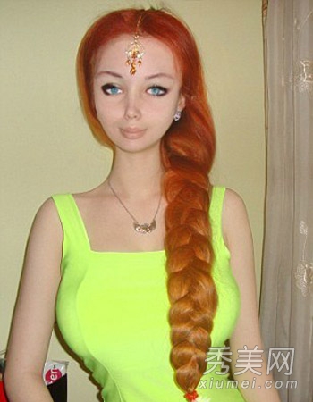 乌克兰再现16岁真人芭比 长发难掩魔鬼身材