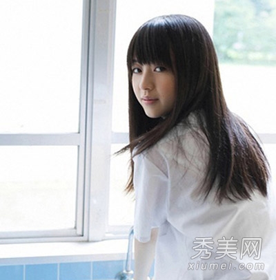 2013冬季发型推荐 淑女范长直发最受宠