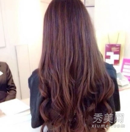 长发美卷发靓 发尾卷打造女神发型