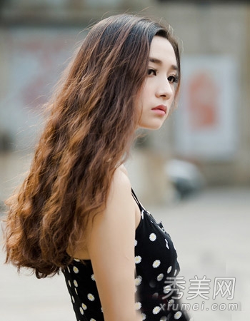 女生时尚长发图片 小清新气质惹人爱