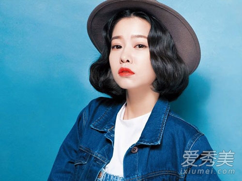 中分发型怎么扎 夏日3款简单扎发教程