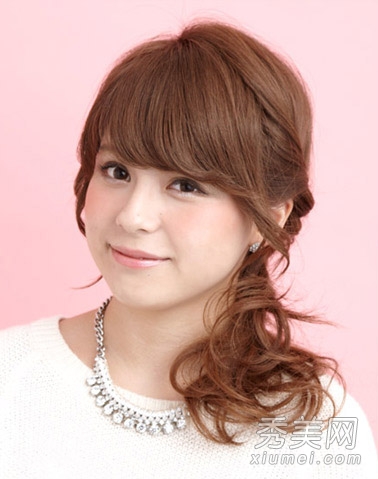 2014流行女生发型 16款扎发美丽不重样