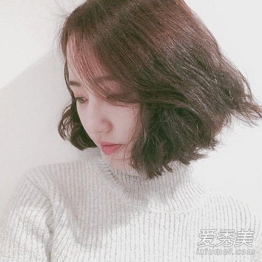12月女生必看发型指南 16款好看又时髦！ 现在流行的发型