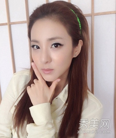 最新女生修颜发型推荐 不一样的美丽直发