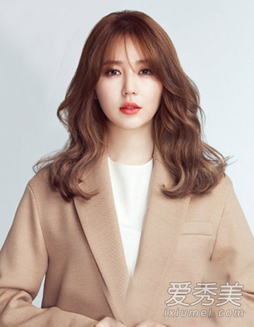 空气刘海持续大热 2015女生超美发型图片