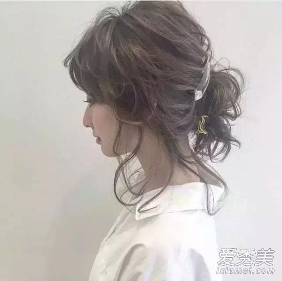 不管别人怎么说 夏天长发就要扎出空气感才最时髦 长发发型的扎法