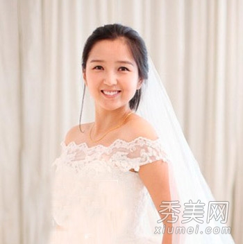 刘晓庆四度花开 唯美新娘发型秒杀众女星