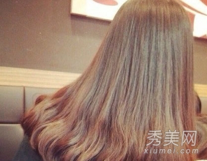 长发美卷发靓 发尾卷打造女神发型