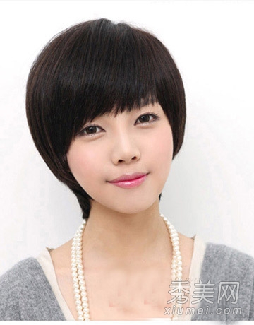 气质女生必备时尚短发 波波头修颜变小脸