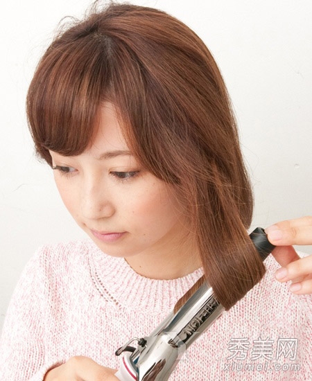 学昆凌日系丸子头盘发 俘获天王心