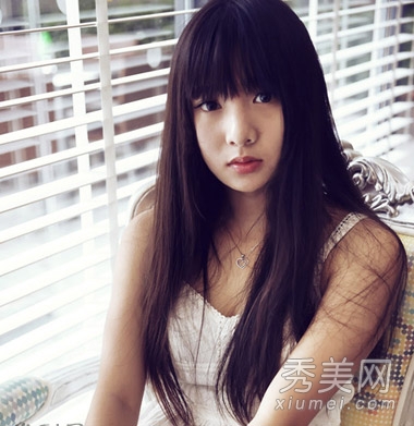 春季淑女范直发发型 凌乱感更显女神范