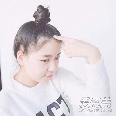 丸子头扎法图解 3分钟变韩范美妞