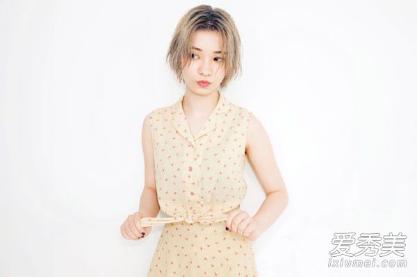寒冬就要烫个“卷” 14款美发温暖来袭2015流行发型卷发女
