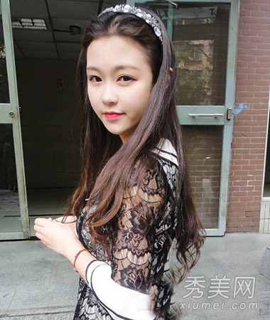 2014新款长卷发发型图片 长发妹子仙气十足