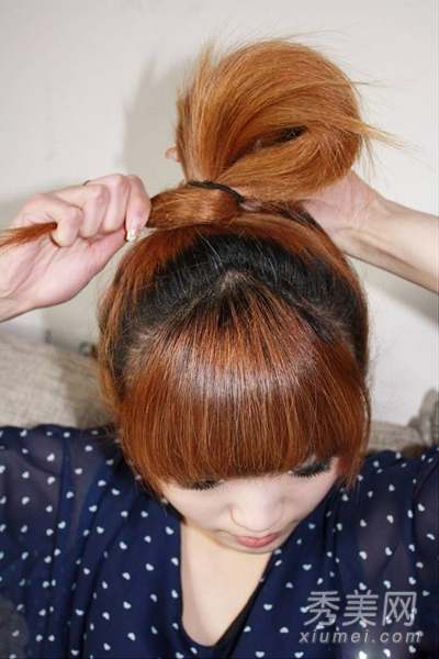 夏季韩式盘发 人气高的花苞头扎法图解