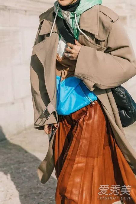 上可以掀韩，下可以泡妞！春季风衣+裙子真漂亮