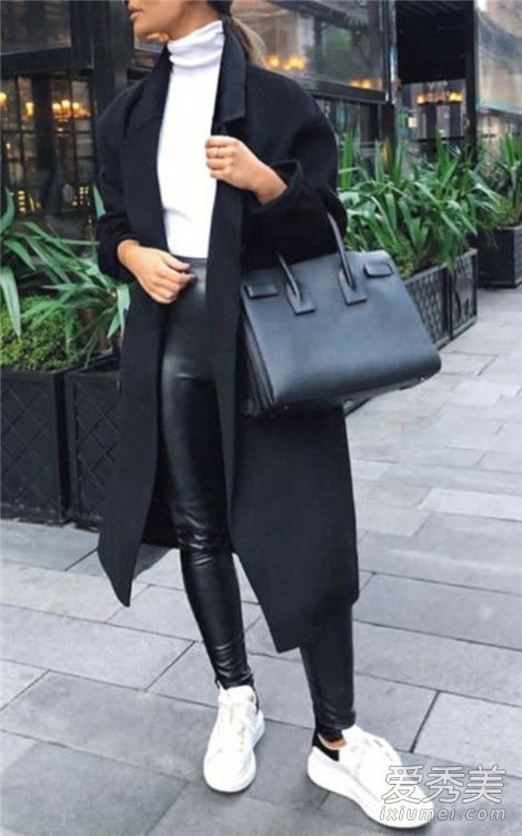 法国女性举手投足都优雅性感,她们穿的是法国风格的精髓。