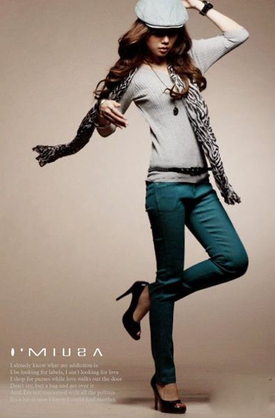 温暖和迷人并存!年轻成熟的女性在冬天最喜欢针织品。