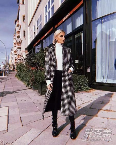 这个小个子男人不能支撑他的外套吗？不要。你只是来错地方了！