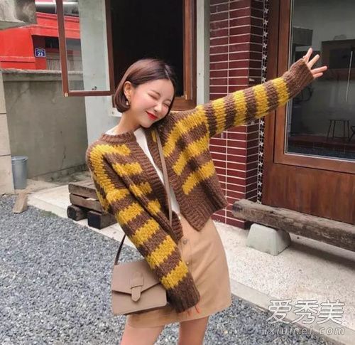 冬衣+裙子真的很实用。这些套装能立刻吸引男人的眼球。