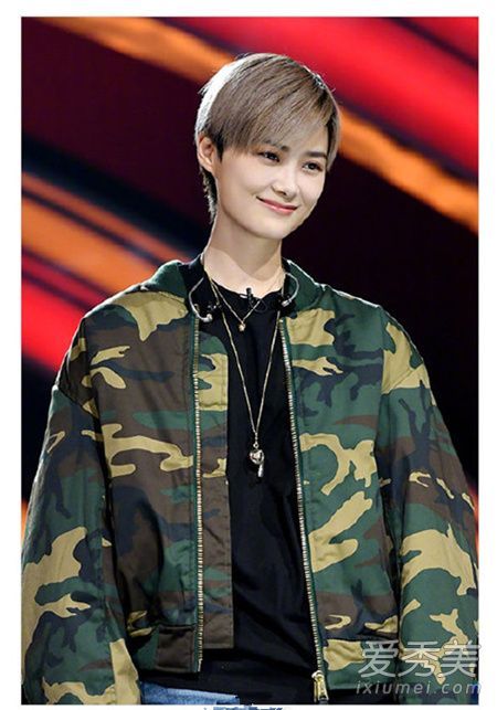 冬天穿什么感觉?宽松的男朋友夹克