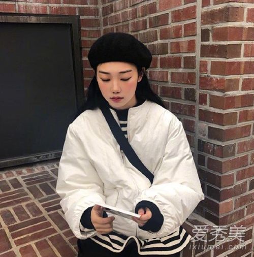 如何穿古董衣服?韩国女孩的日常装扮是学生派对的最佳着装。