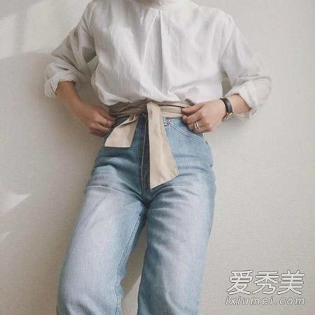 高腰牛仔裤配什么样的夹克?五种夹克在冬天也可以被矮个子女孩穿