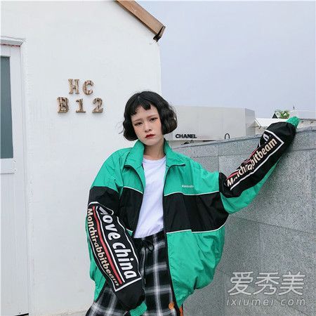 如何搭配coach外套与coach外套最为合适。