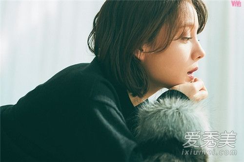 跟随模特学习穿薇薇模特的私人服装