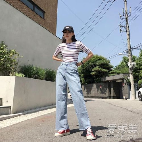夏天你穿什么样的牛仔裤来展示你苗条的梨形身材？女孩们选择这三种型号！