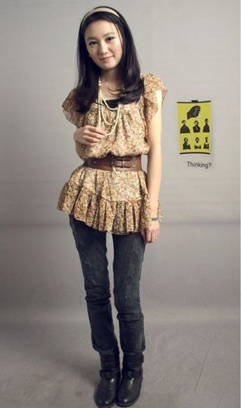 清新可爱的花园式碎花裙的多种搭配