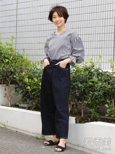 女孩穿什么样的裤裆和大腿厚的裤子来显示苗条?