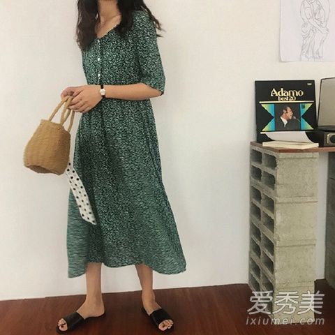 蝴蝶结，方领，碎花裙8件套仿韩牛夏装