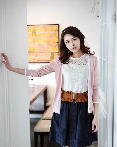 换旧衣服需要白色优雅的通勤礼服