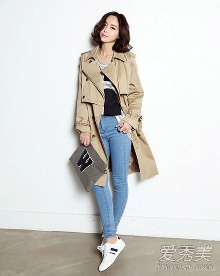 春装是必不可少的！学习搭配韩牛风衣