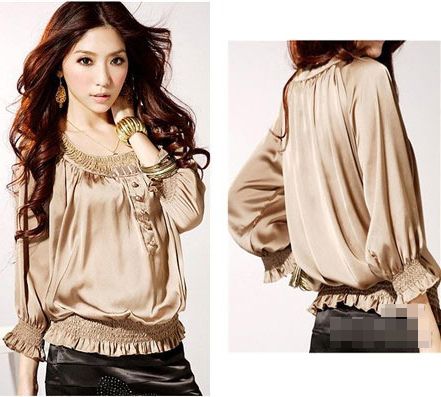 在四月，这件引人注目的外套又轻又漂亮。