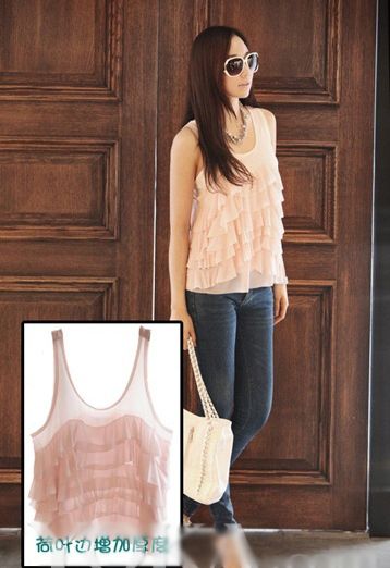 巧妙选择衣服和小胸部也有漂亮的身材。