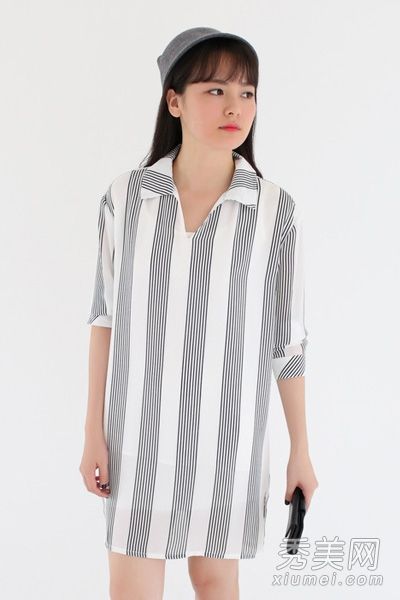 胖人在秋天穿带有垂直条纹的衣服，以使他们变得苗条。