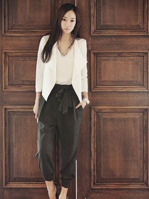 选择九分裤改善尴尬腿型