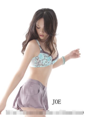 陈乔恩扮演性感内衣女孩
