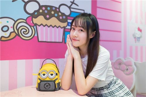 FION·费安妮的流行套装帮助你摆脱你母亲的独唱