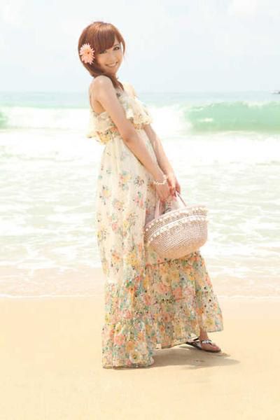 甜心美牛沙滩假日风格新鲜搭配