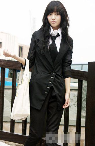黑色外套打造今秋十大美女