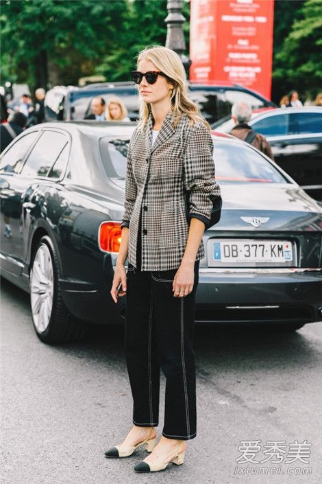 如何搭配格子西装