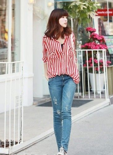 宽松的衬衫在其中