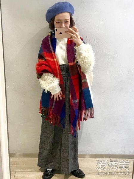 找不到适合身材娇小的人穿的衣服吗?早春有必要试一试