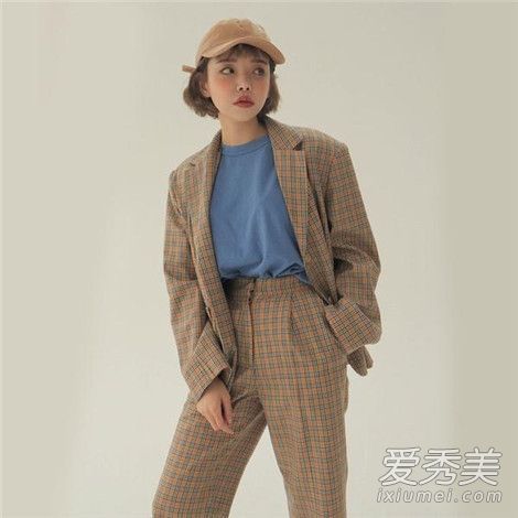 如何搭配女孩的小套装
