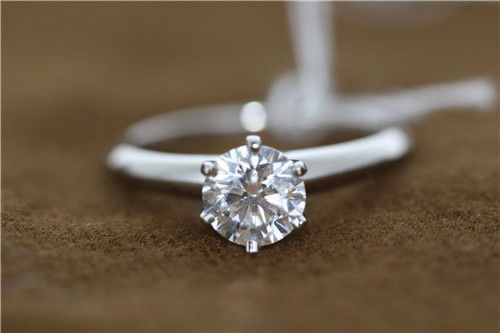 克拉钻戒的颜色或净度DIA颜色分级